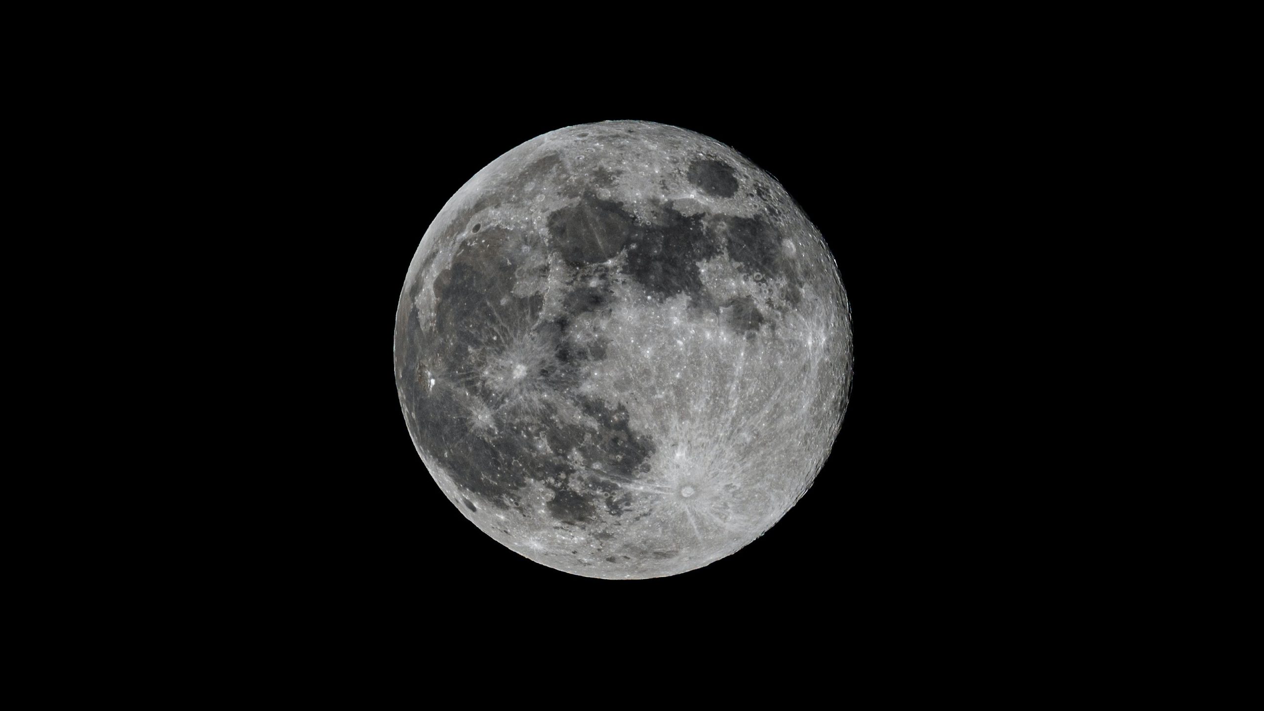 Full moon in perigee